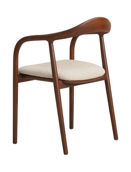 Product view 1 of the Oliver model from the shared catalogue